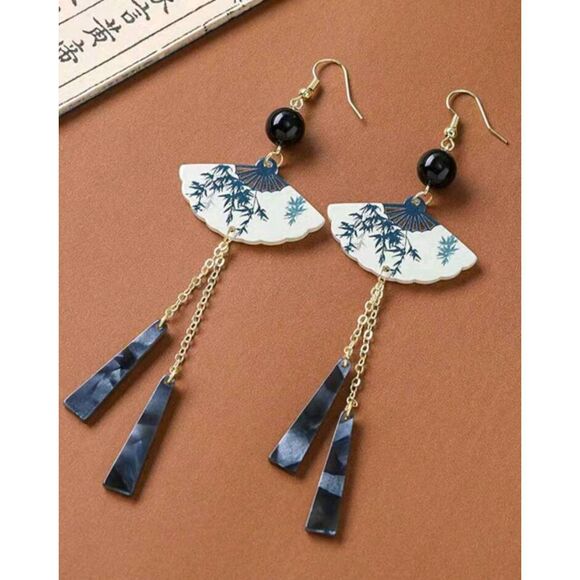 Elegant Fan Style Drop Earrings - Picture 1 of 2